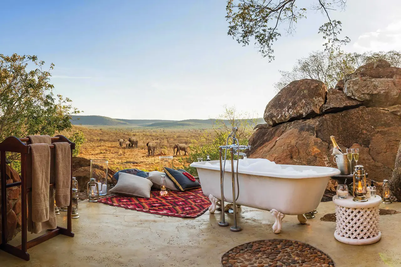 Honeymoon safari couple setup